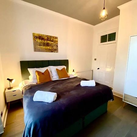 Anchored Homely Apartment In Historic Centre ペイズリー エクステリア 写真