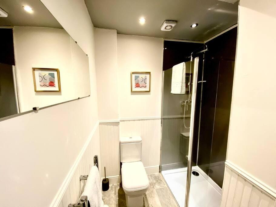 Anchored Homely Apartment In Historic Centre ペイズリー エクステリア 写真