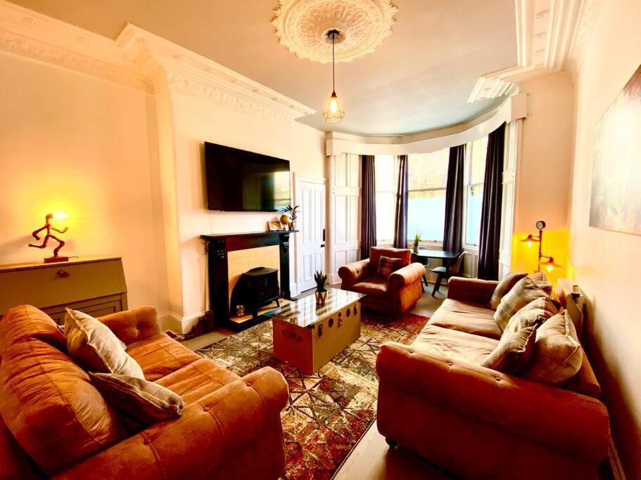 Anchored Homely Apartment In Historic Centre ペイズリー エクステリア 写真