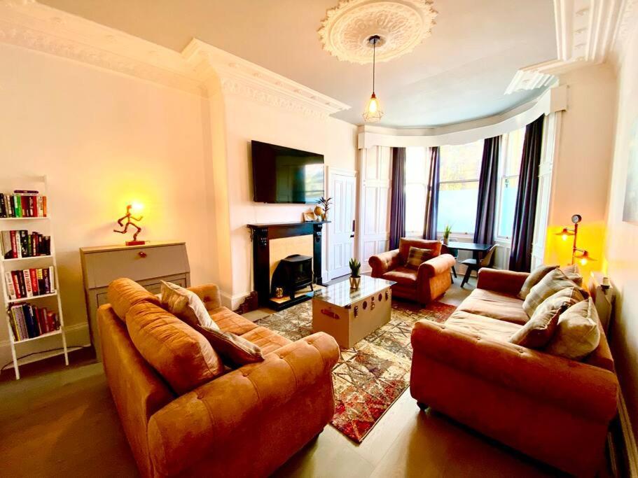 Anchored Homely Apartment In Historic Centre ペイズリー エクステリア 写真