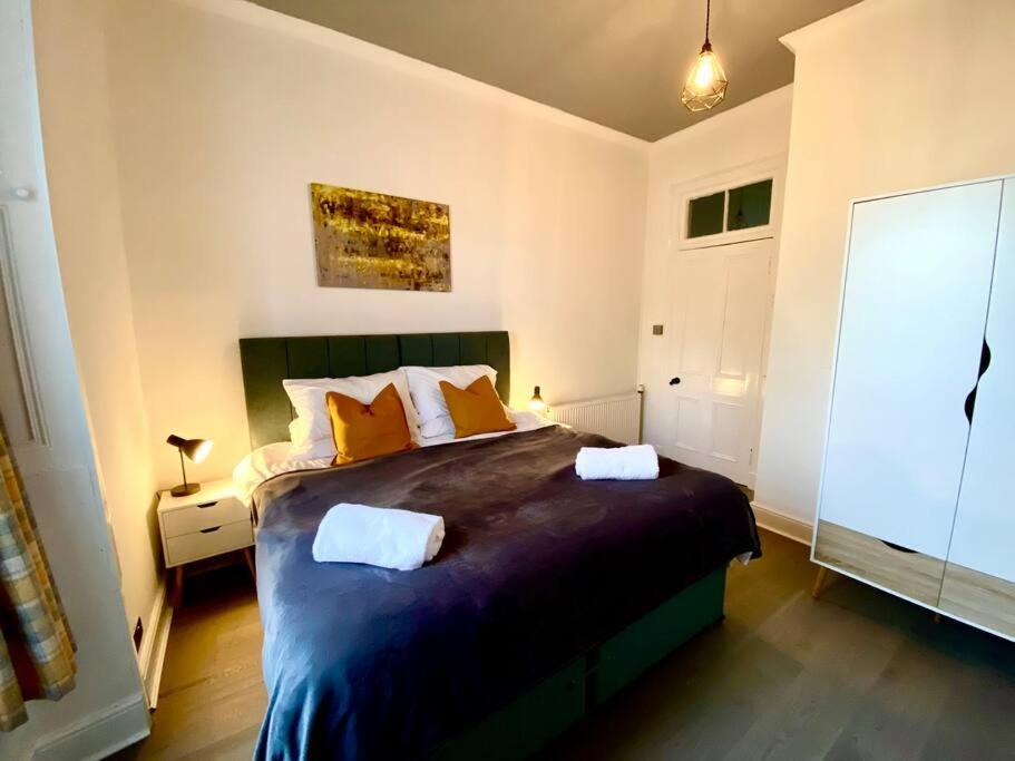 Anchored Homely Apartment In Historic Centre ペイズリー エクステリア 写真